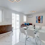 شقة Stylish 2br In St Julians سانت جوليان