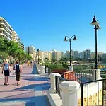 아파트 Stylish 2br In St Julians *