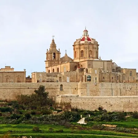 Stylish 2br In St Julians San Ġiljan